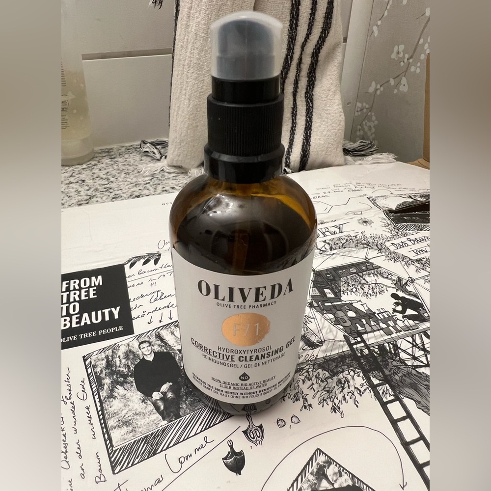 Oliveda F71